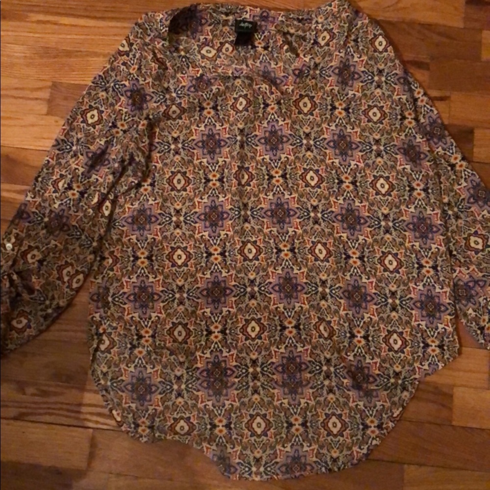 Super cute shirt from the buckle